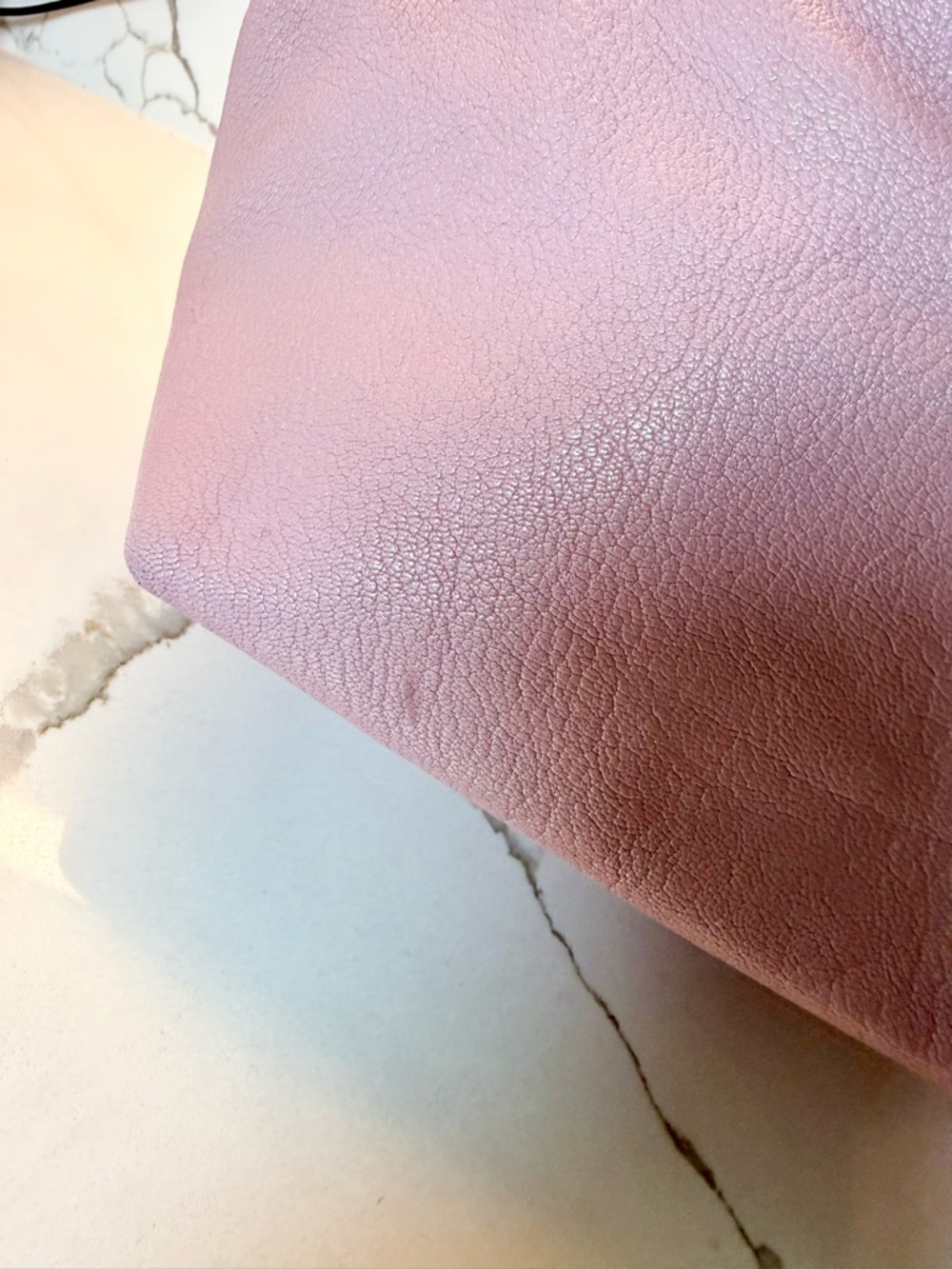 Salvatore Ferragamo Mika - 2-Way Tote- lavender/pink pebbled leather - Picture 10 of 11